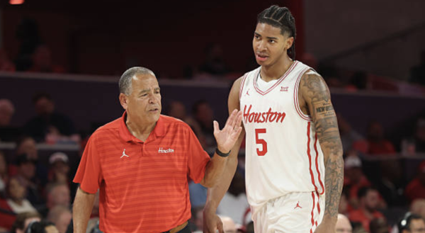 Navigation to Story: Should Houston Be Worried About the Coogs?